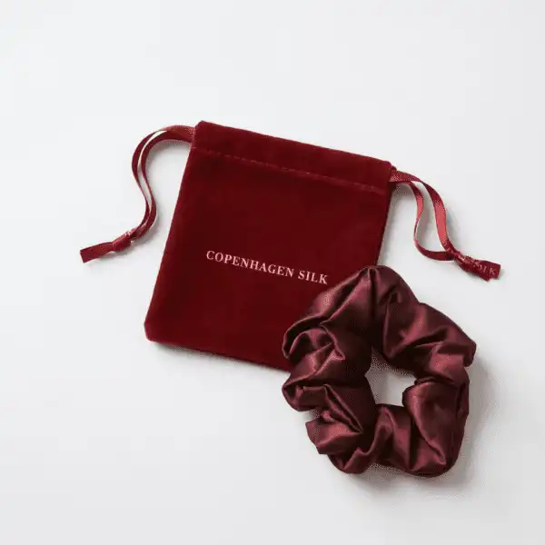 Rødbrun silkescrunchie