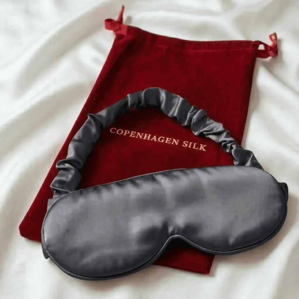 silkesovemask Grey