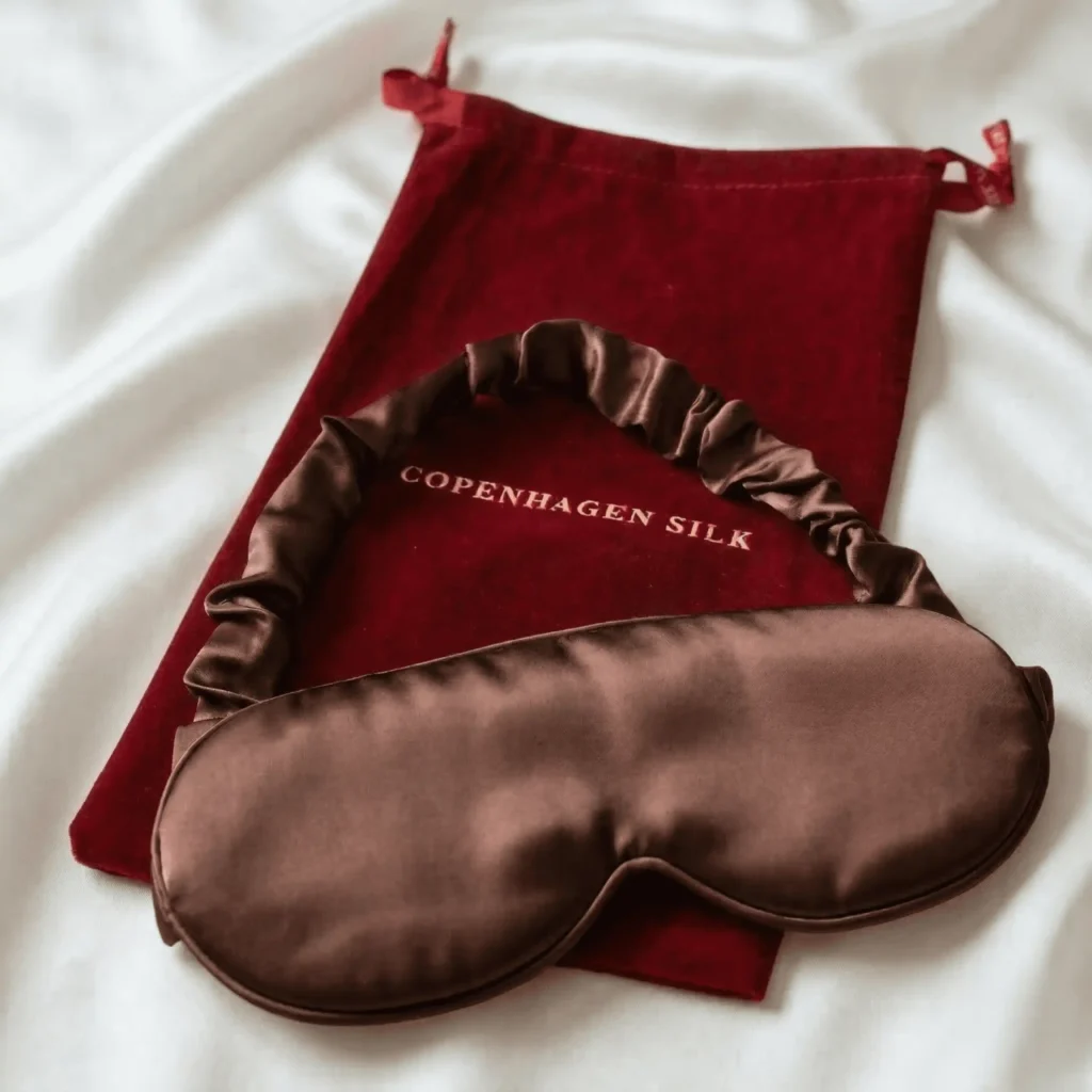 silkesovemask baby chocolatebrown